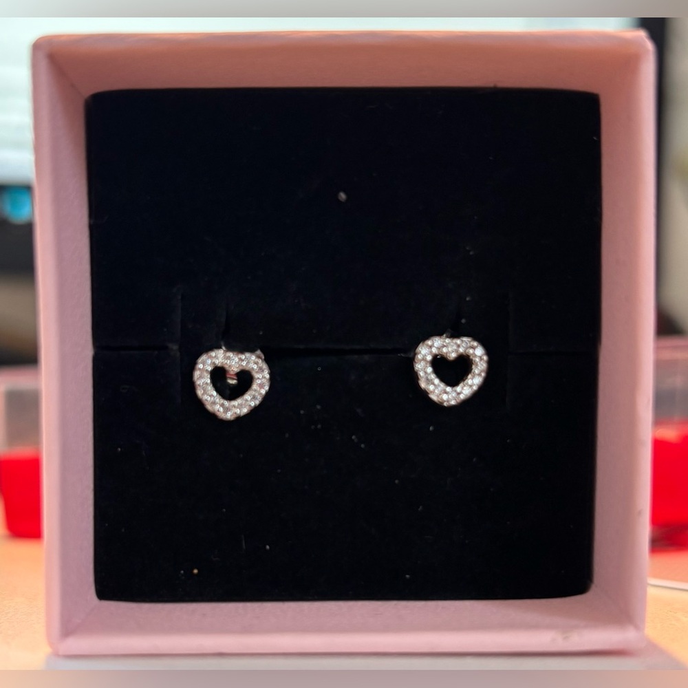 New in box pandora open heart earrings